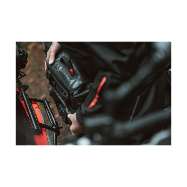 Saddlebag SW Motech Sysbag Wp S+Adapt Plate R